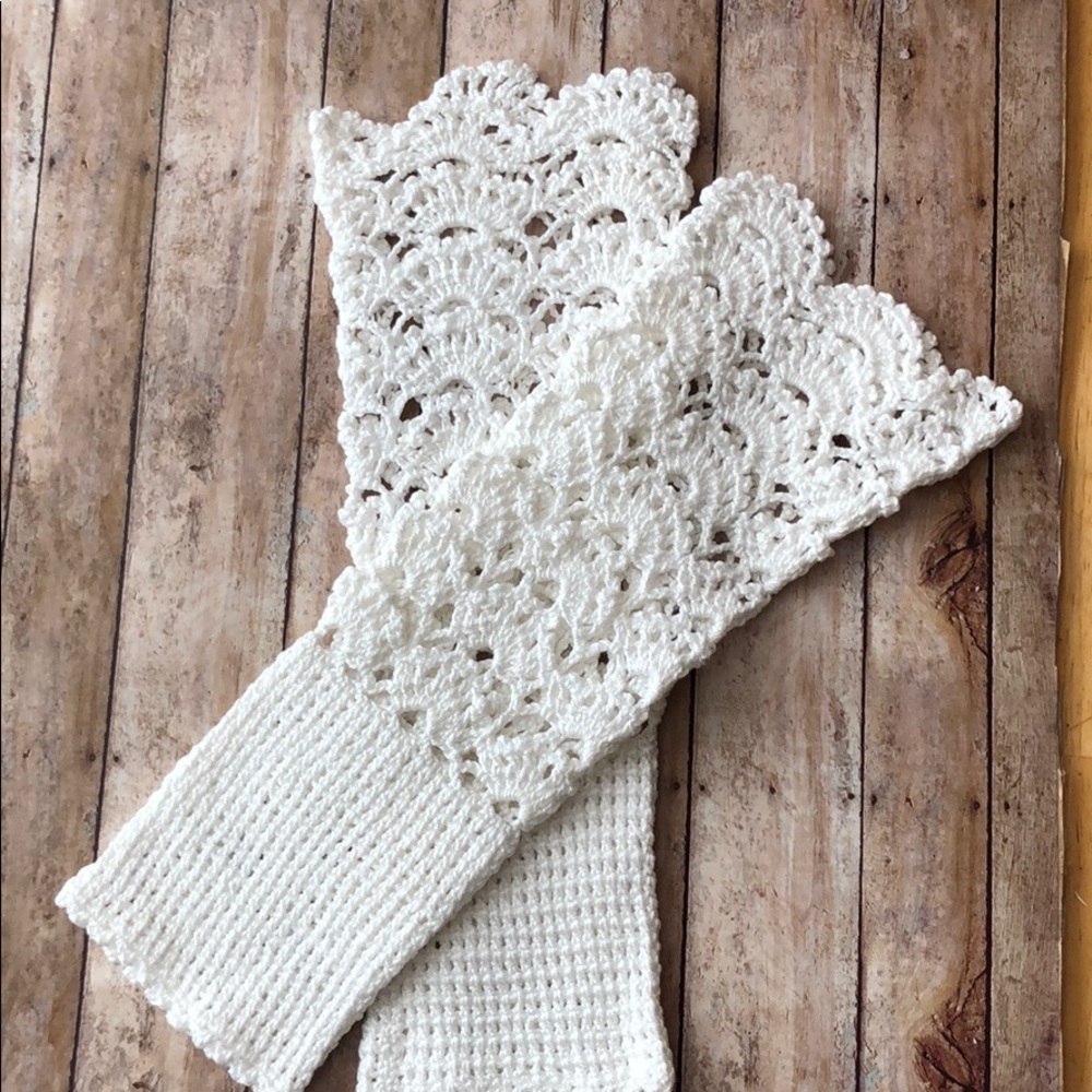 Crochet white fingerless gloves
